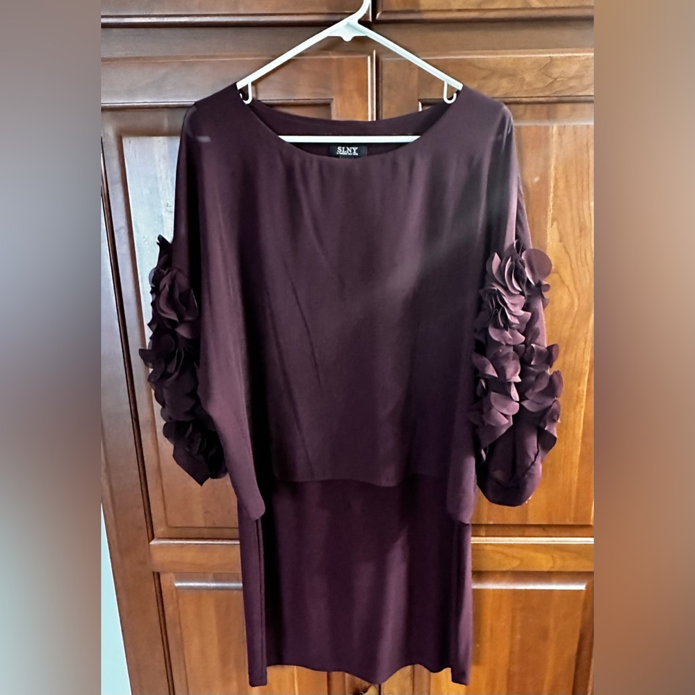 SLNY Women's Plum Dress with Ruffled Sleeves